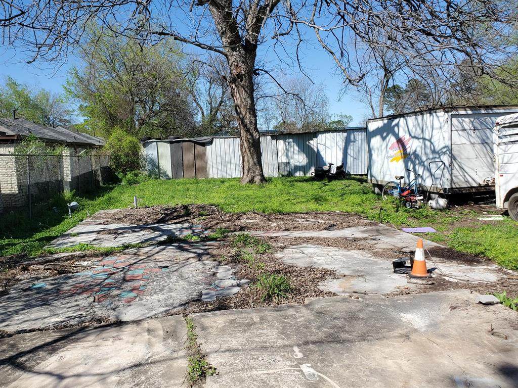 5517 Bunte Street - Photo 1