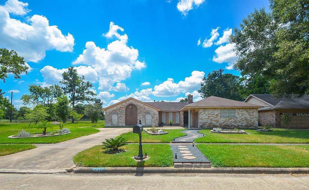 5415 Arncliffe Drive - Photo 1