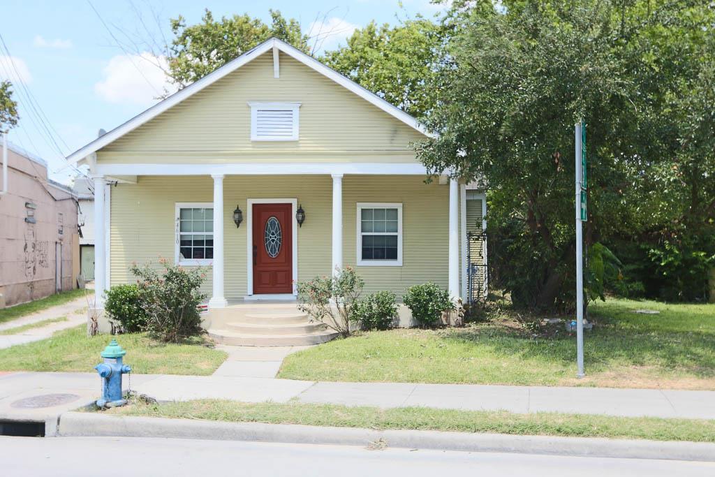 4610 Main Street - Photo 1