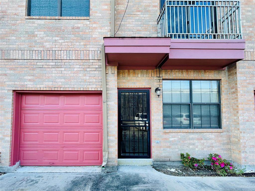 9400 Bellaire Boulebard - Photo 1