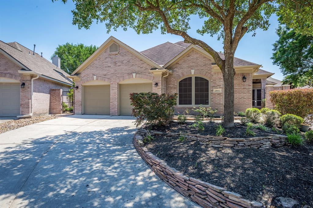 2802 Halton Court - Photo 1