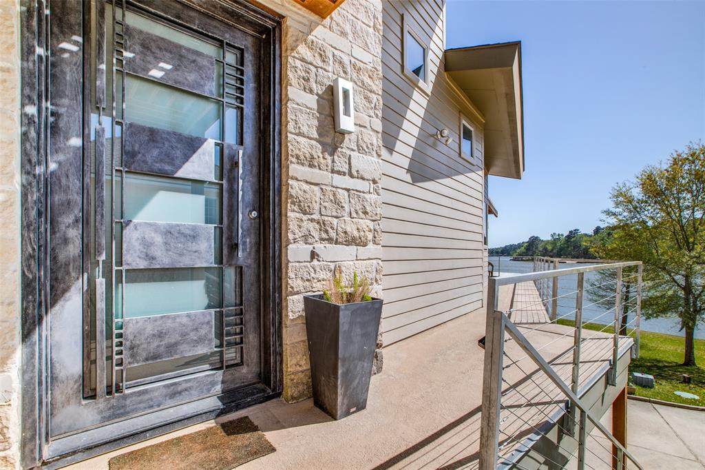 68 Edgewater Way - Photo 1