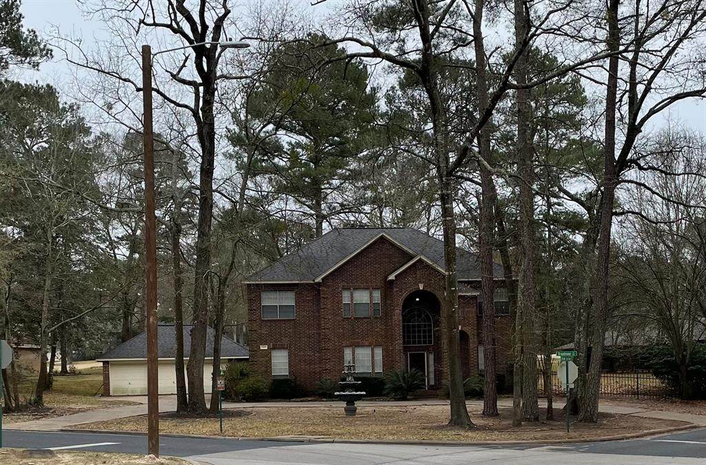 300 Broadmoor Drive - Photo 1