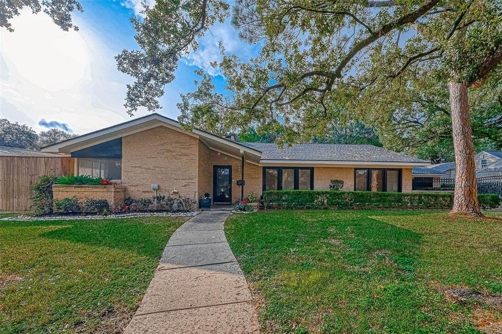 4719 Ivanhoe Street - Photo 1