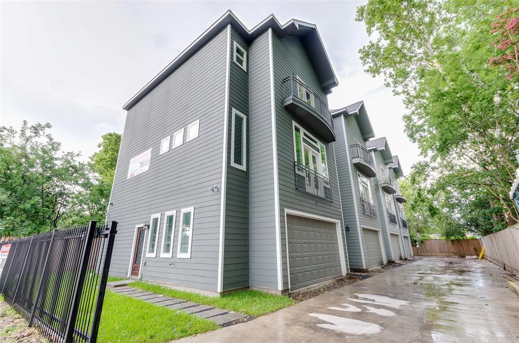 628 28th - Photo 1