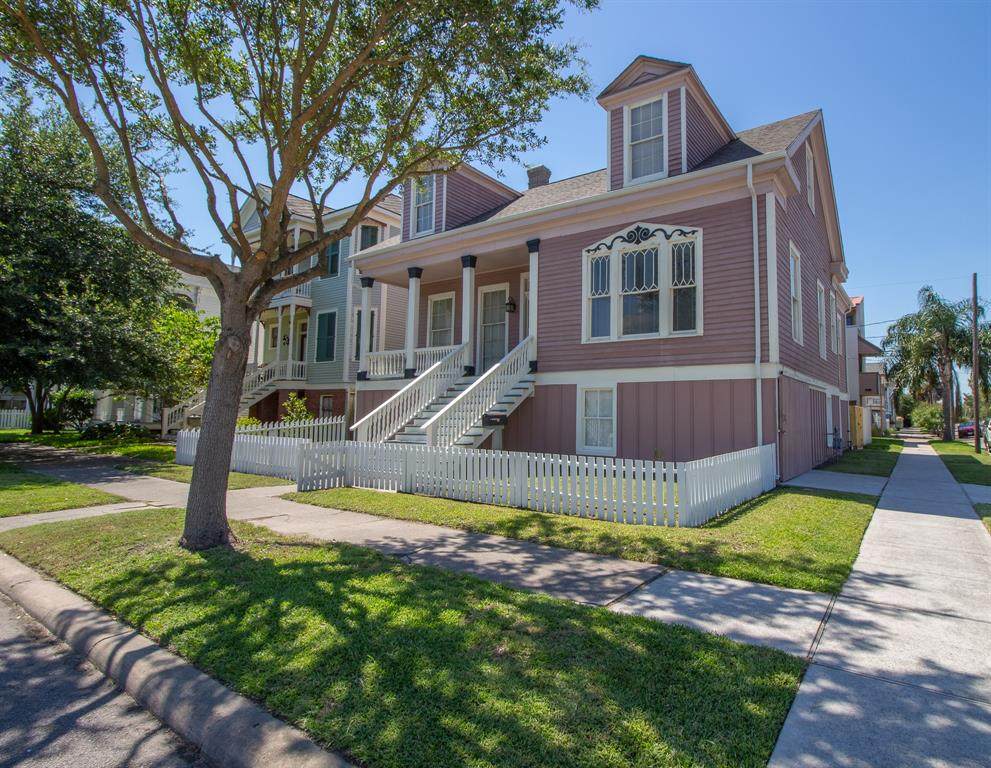 1302 Sealy Street - Photo 1