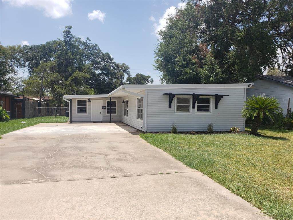 133 Oak Drive - Photo 1