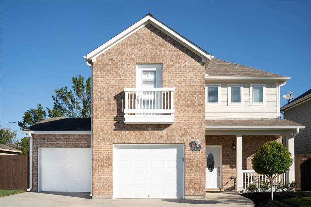 2211 Tracy Lane - Photo 1