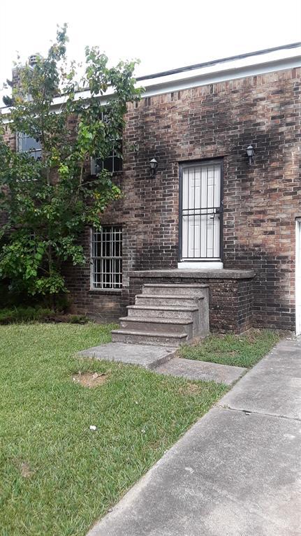 4703 Ridgemar Circle - Photo 1
