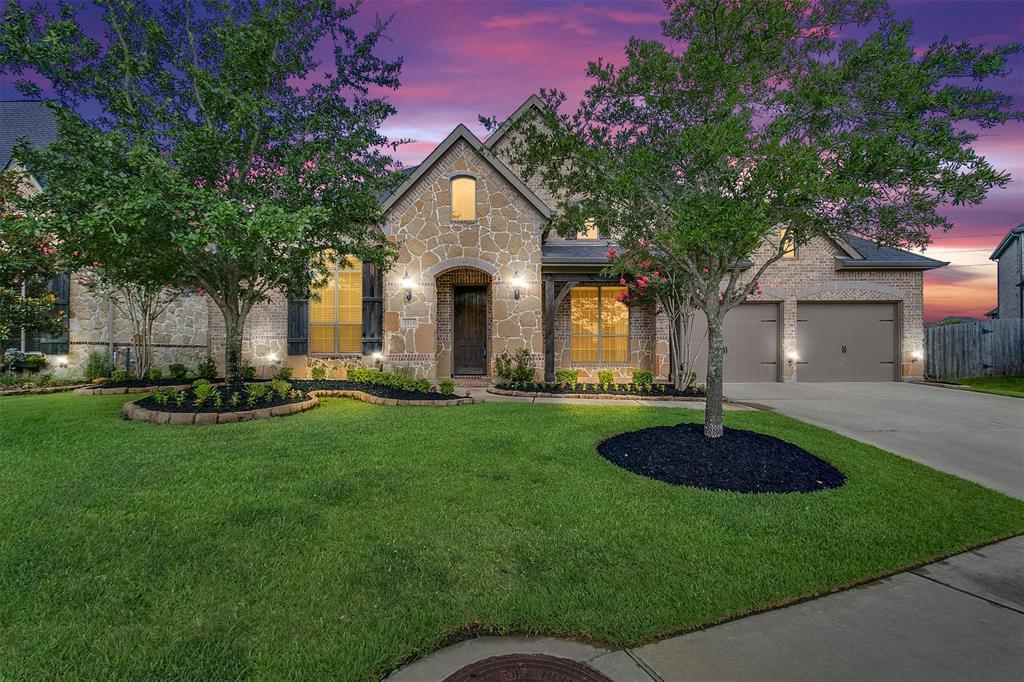 2810 Red Maple Drive - Photo 1