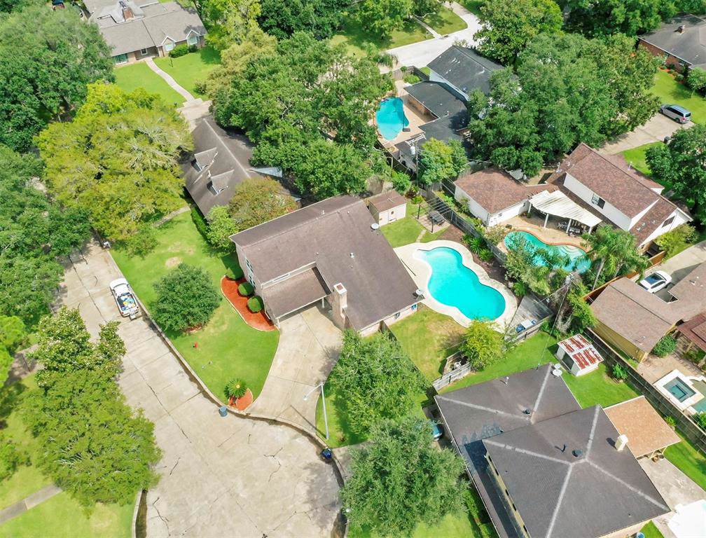 204 Rampart Court - Photo 1