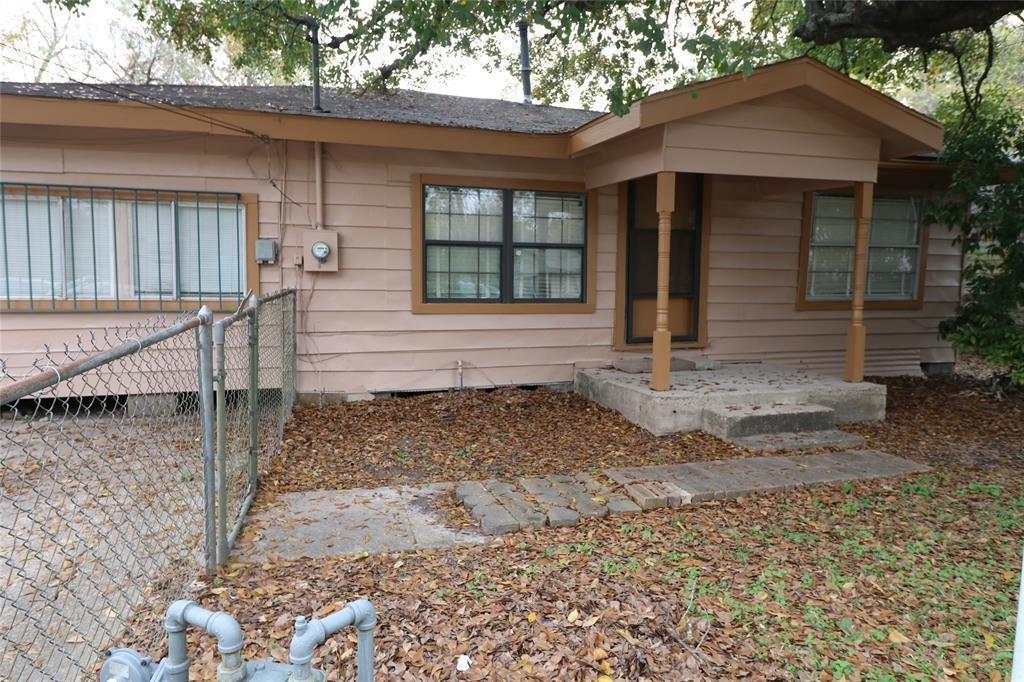 211 Arcadian Drive - Photo 1