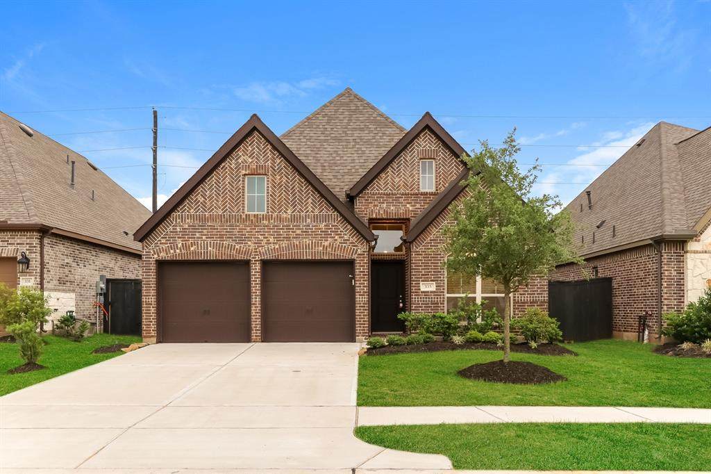 335 Jolly Ginger Drive - Photo 1