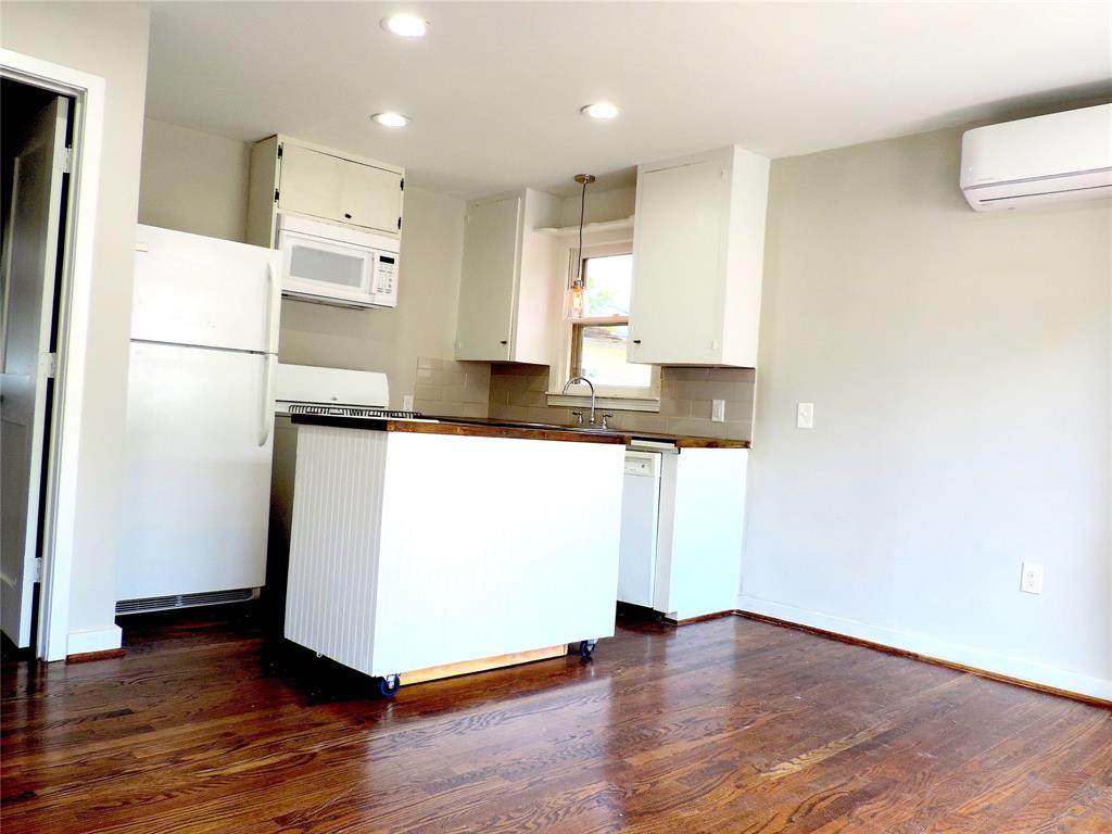 1809 1/2 Missouri Street - Photo 1