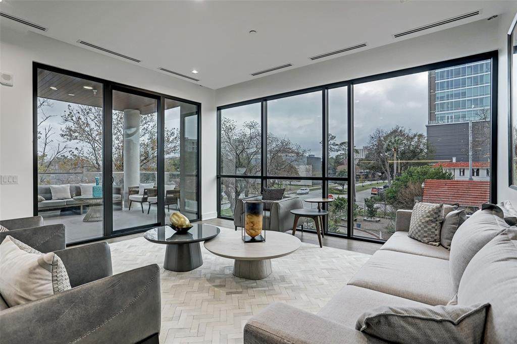 5104 Caroline Street - Photo 1