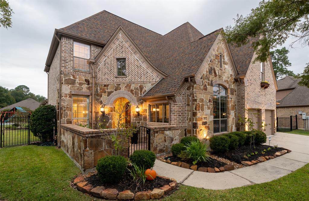 95 Almondell Circle - Photo 1