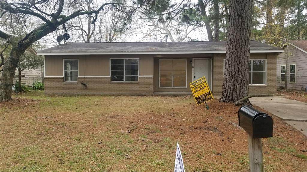 14911 Grand Prairie Drive - Photo 1