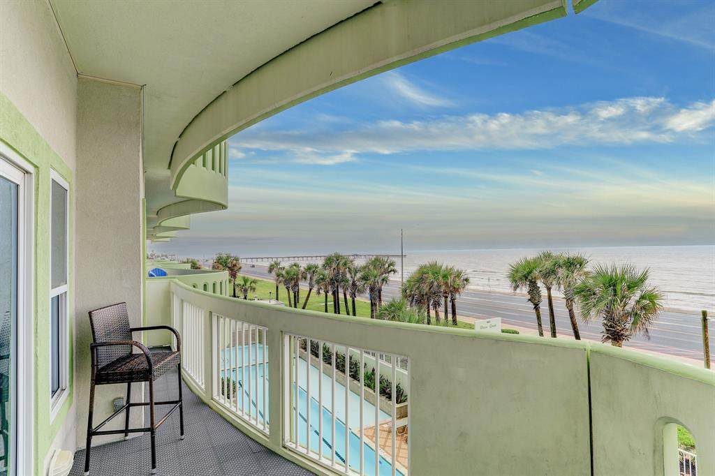 9420 Seawall Boulevard - Photo 1