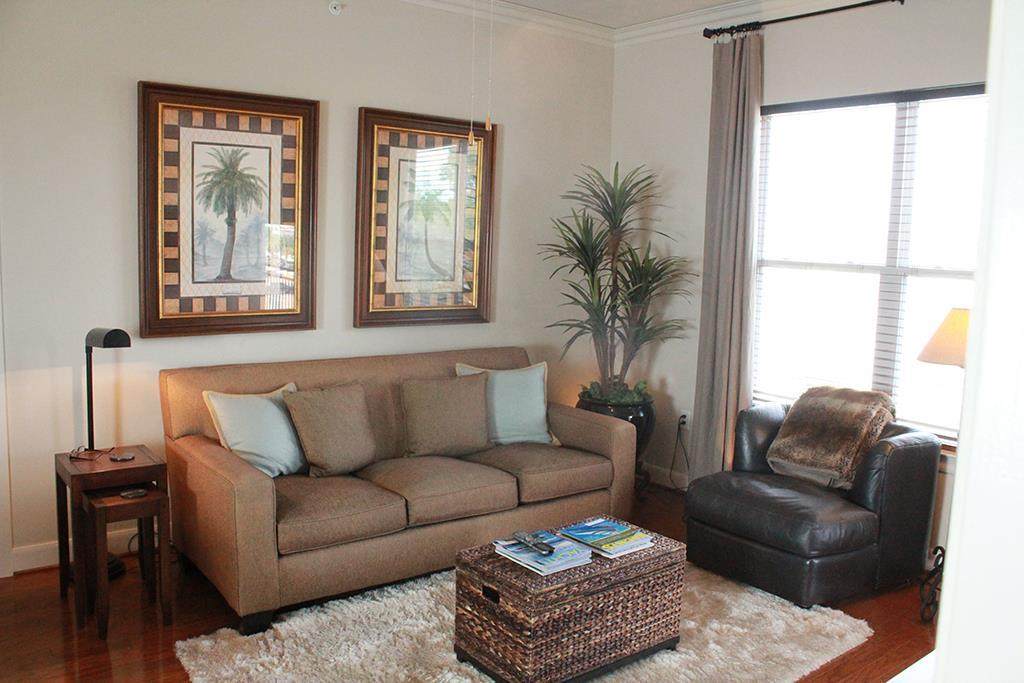1010 Rosine Street - Photo 1