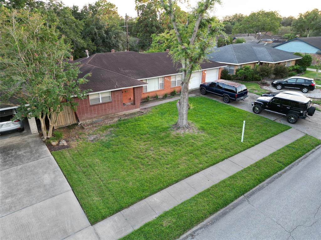 4521 Willowbend Boulevard - Photo 1