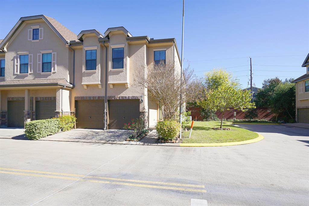 3043 Royal Oaks Grove Grove - Photo 1