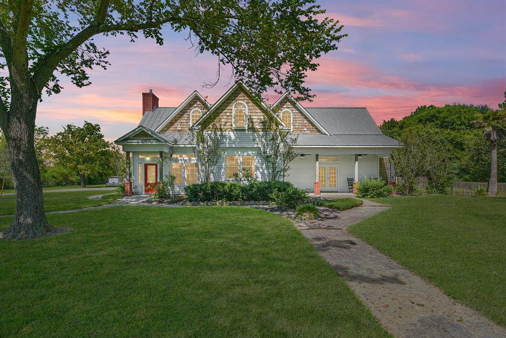 2271 Hewitt Street - Photo 1