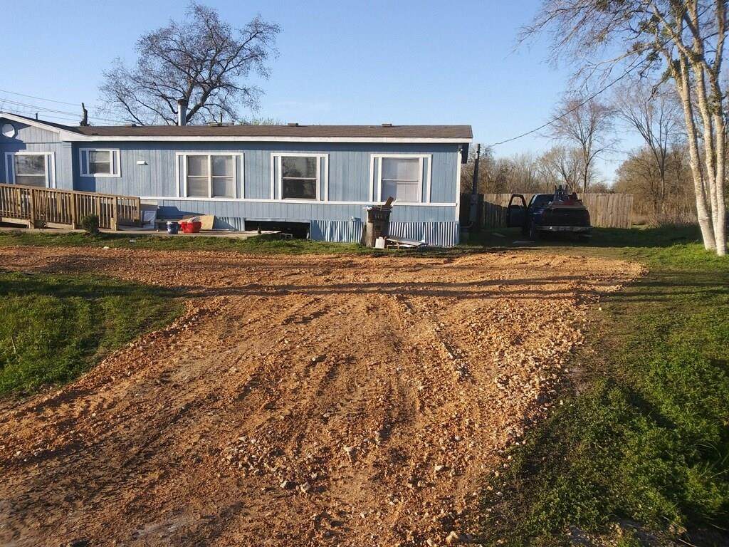 603 Fm 379 - Photo 1