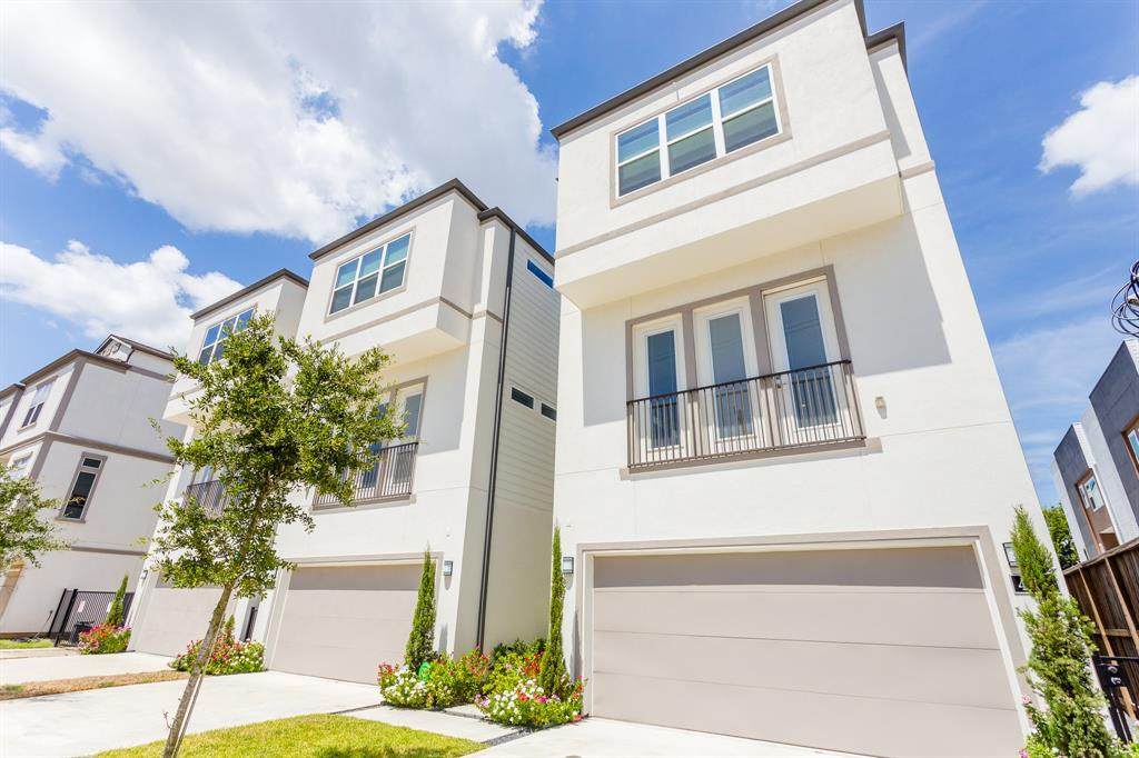 411 Nagle Street - Photo 1