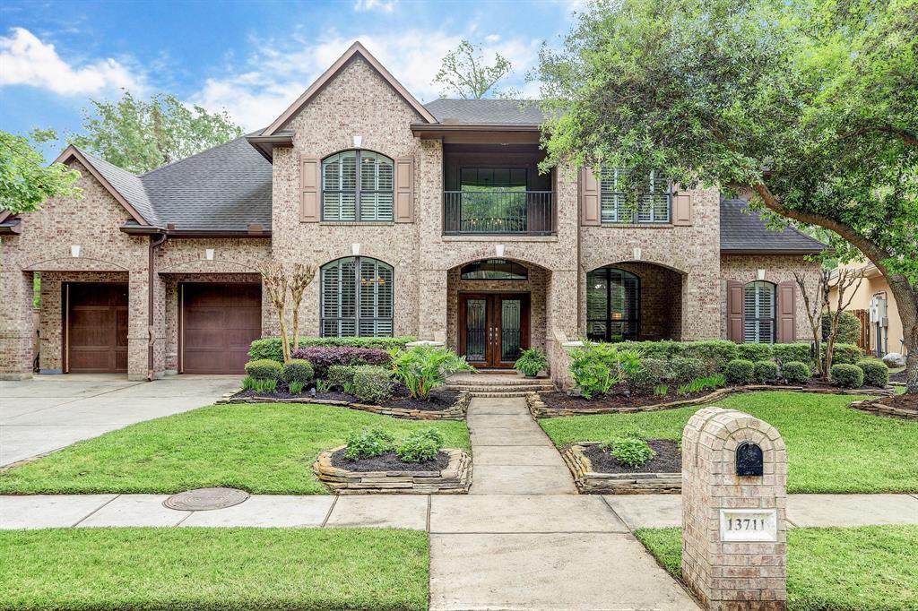 13711 Greenwood Lane - Photo 1