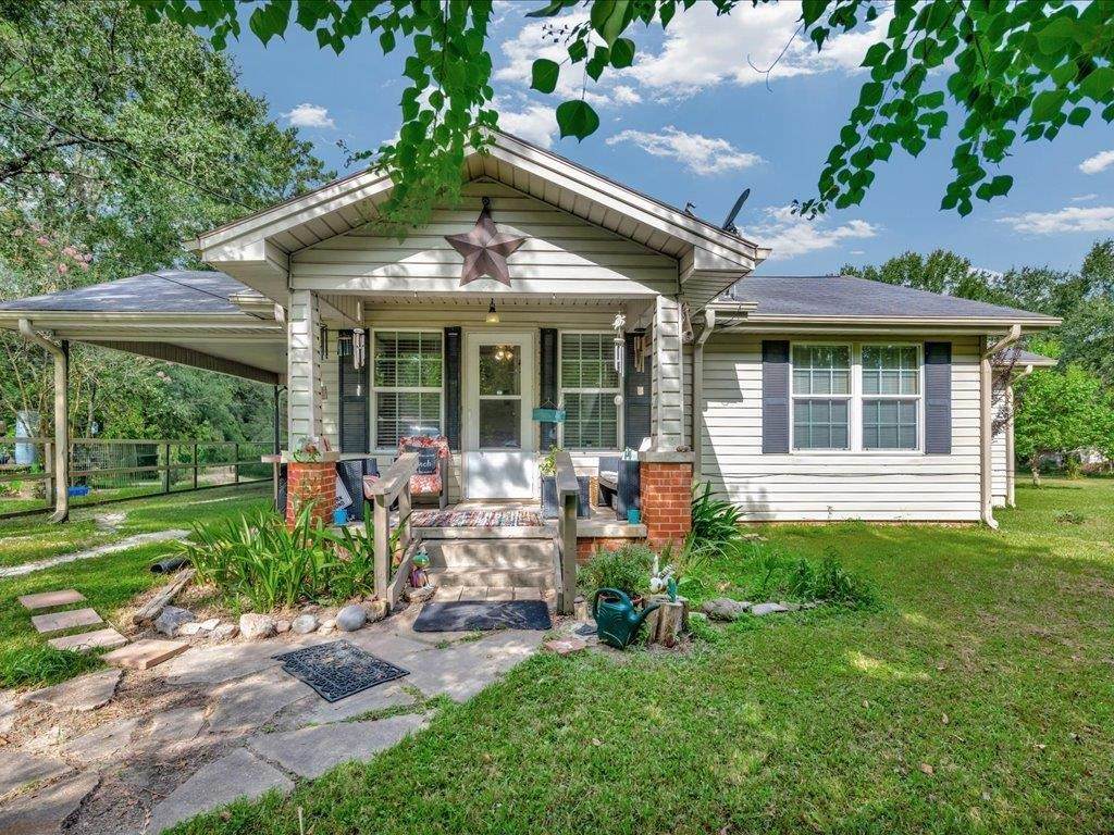 635 Oscar Berry Road - Photo 1