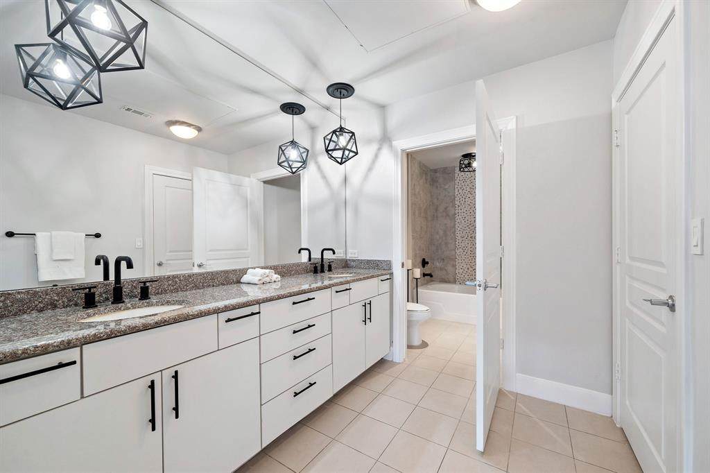 3333 Allen Parkway - Photo 1