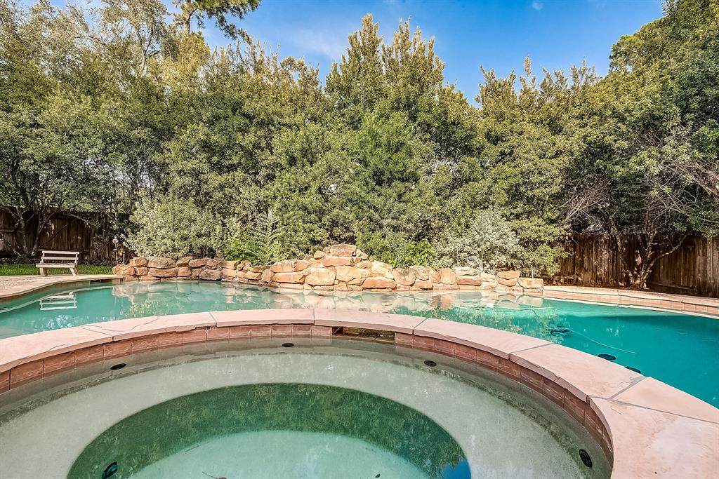 30 Filigree Pines Place - Photo 1