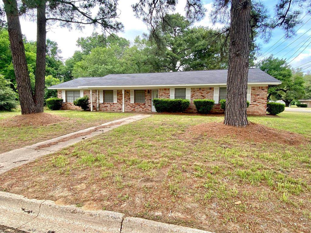 402 Maple Street - Photo 1