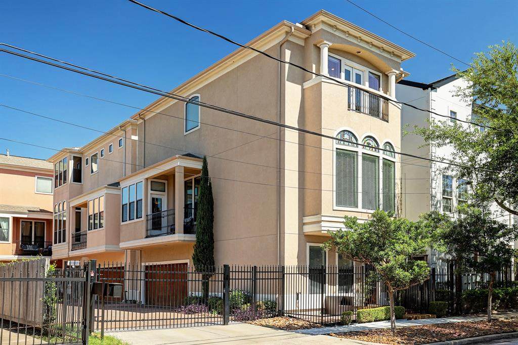 1507 Rosewood Street - Photo 1