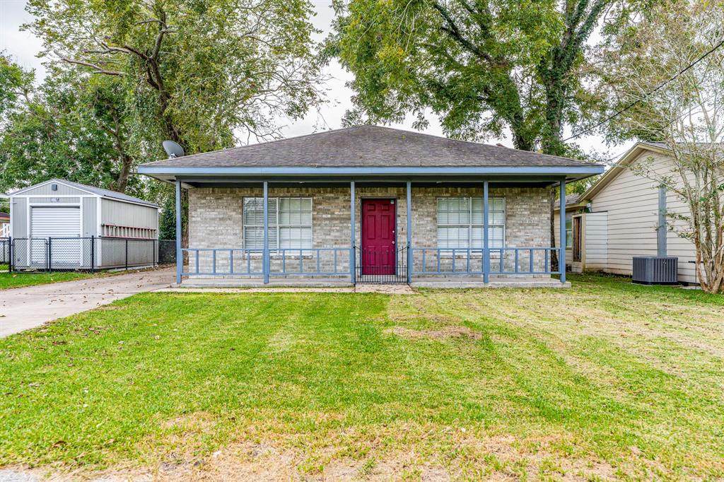 545 Brazoswood Drive - Photo 1