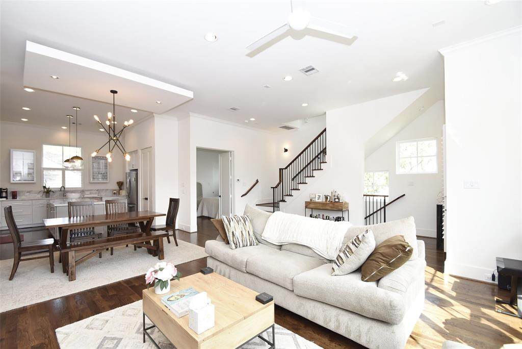 4304 Floyd Street - Photo 1