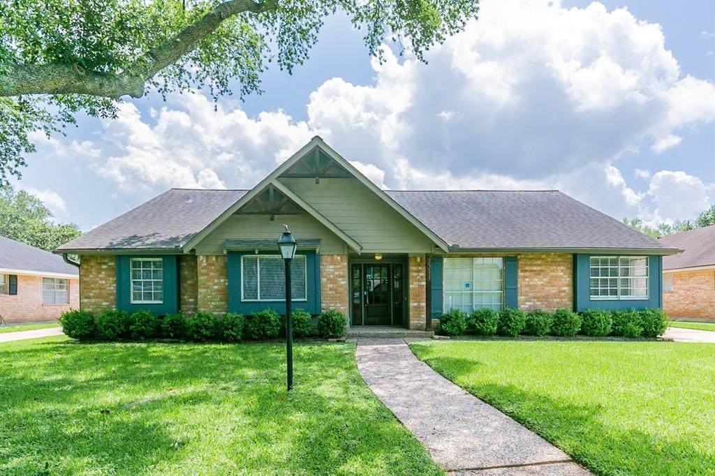 3311 Glenn Lakes Lane - Photo 1