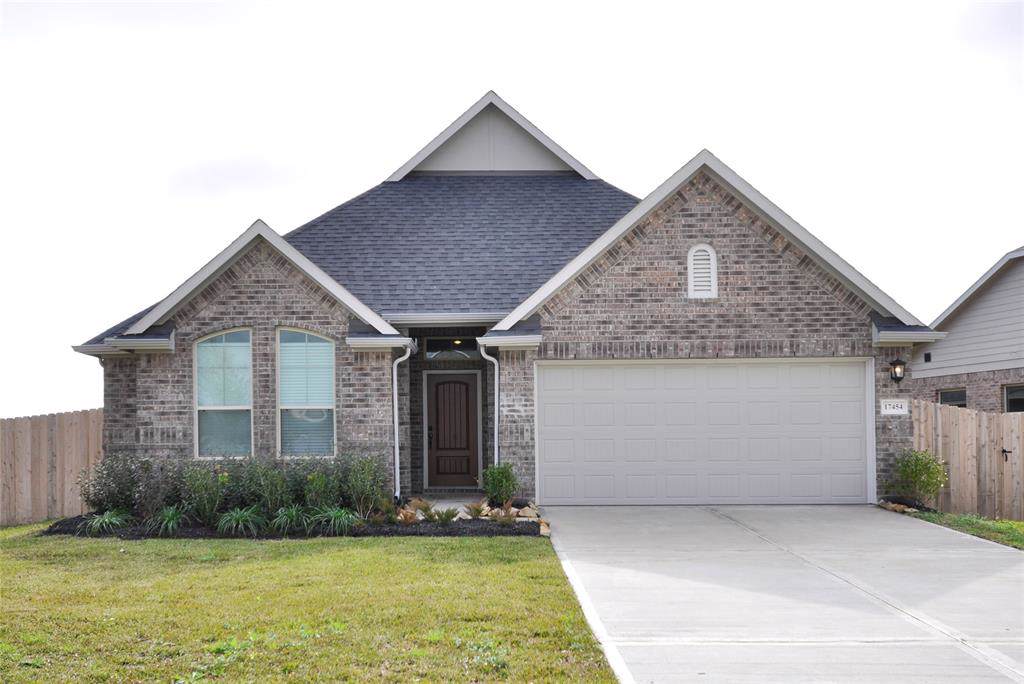 2611 Pine Trace Lane - Photo 1