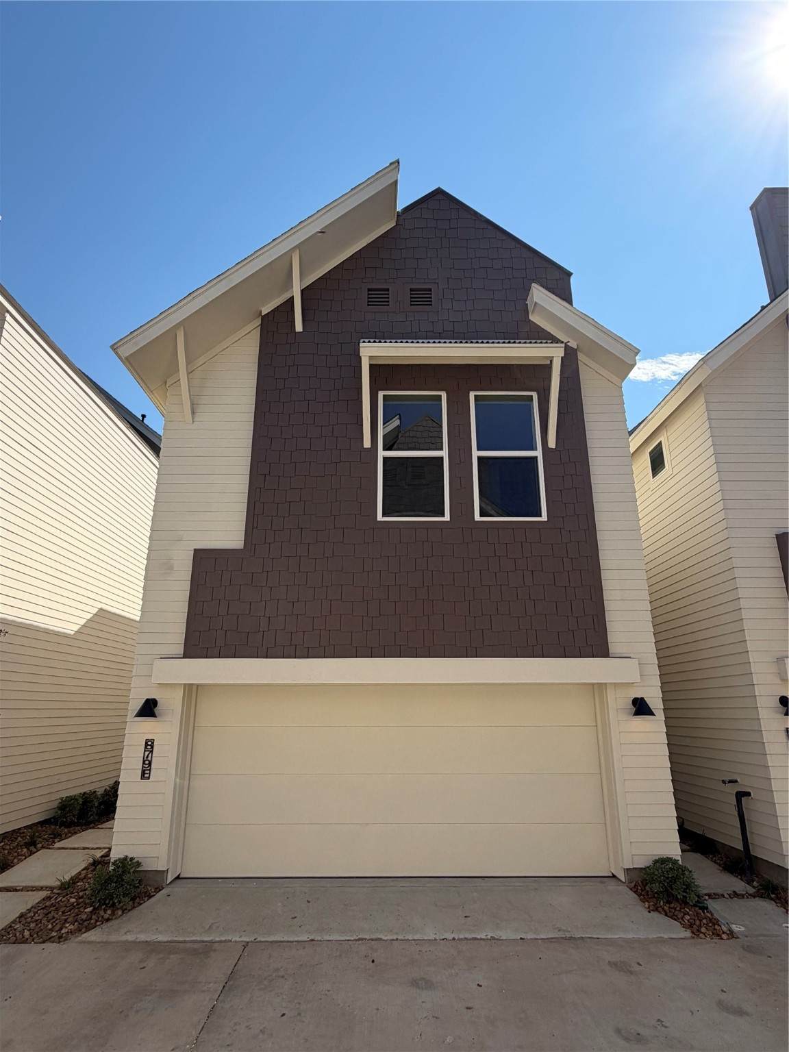 879 Rachel ST Rachel Street - Photo 1