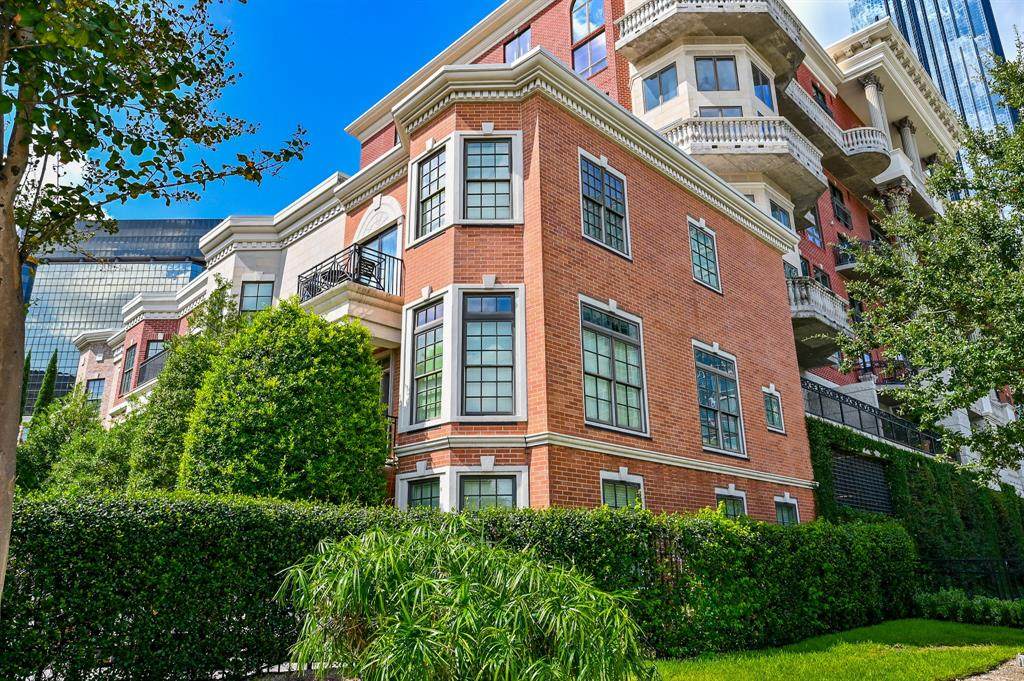 3030 Post Oak Boulevard - Photo 1