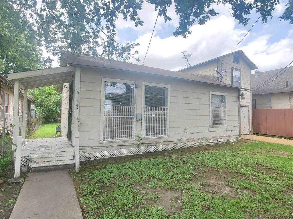 125 Hagerman Street - Photo 1