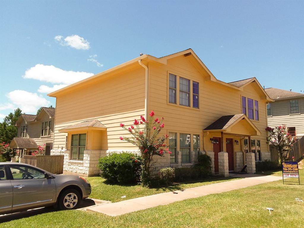 134-136 Yegua Circle - Photo 1