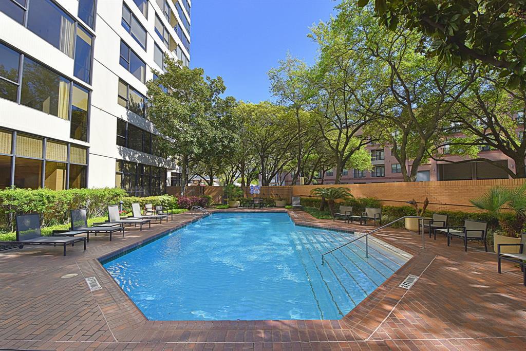 15 Greenway Plaza - Photo 1