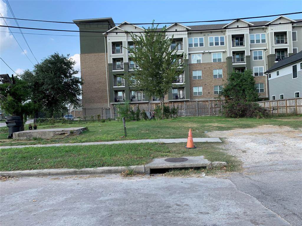 301 Neyland Street - Photo 1