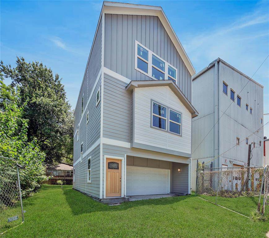 909 Willard Street - Photo 1