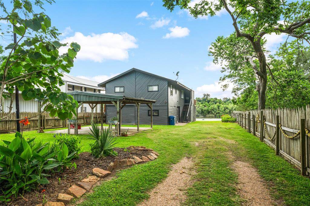 215 Selkirk Road - Photo 1