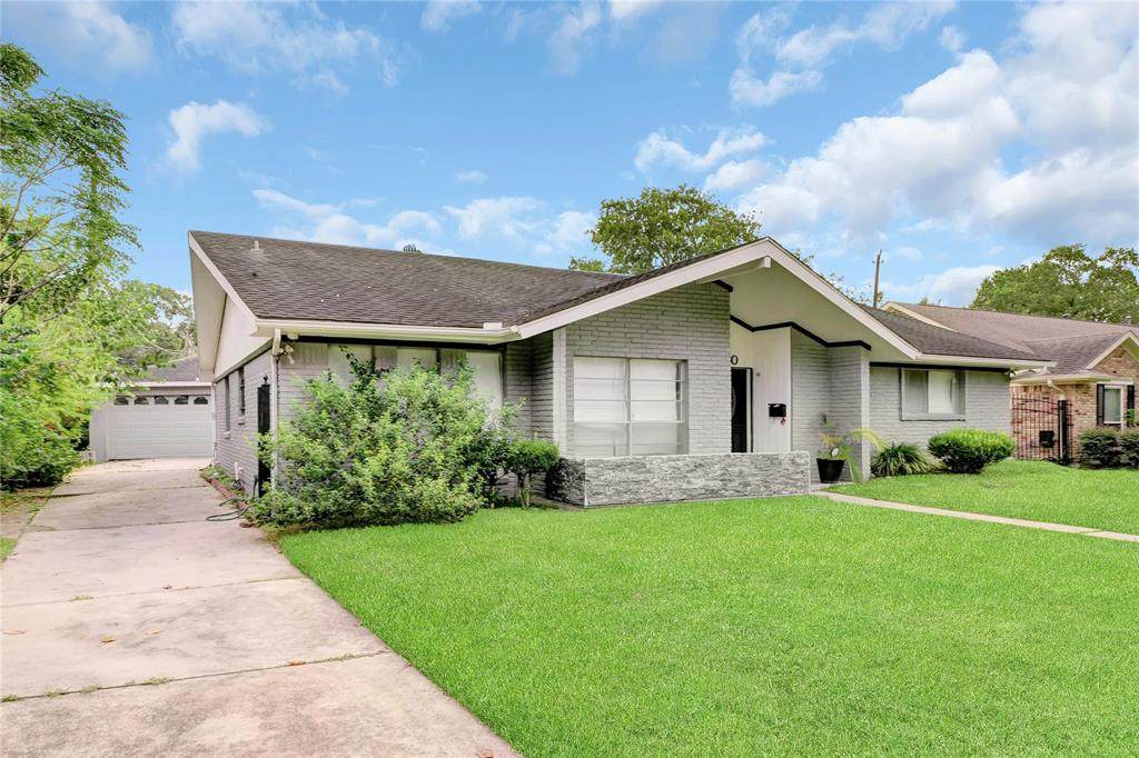 5930 Lattimer Drive - Photo 1