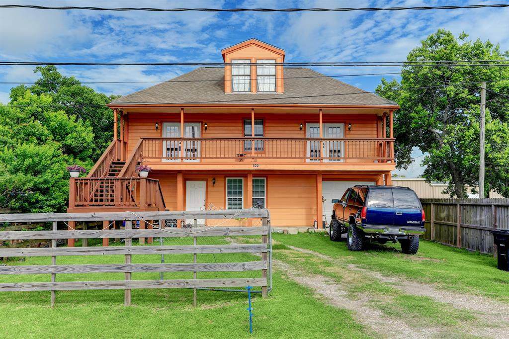 822 6th Street - Photo 1