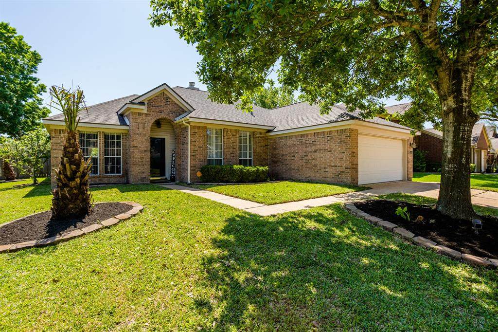 1902 Oak Hollow Drive - Photo 1