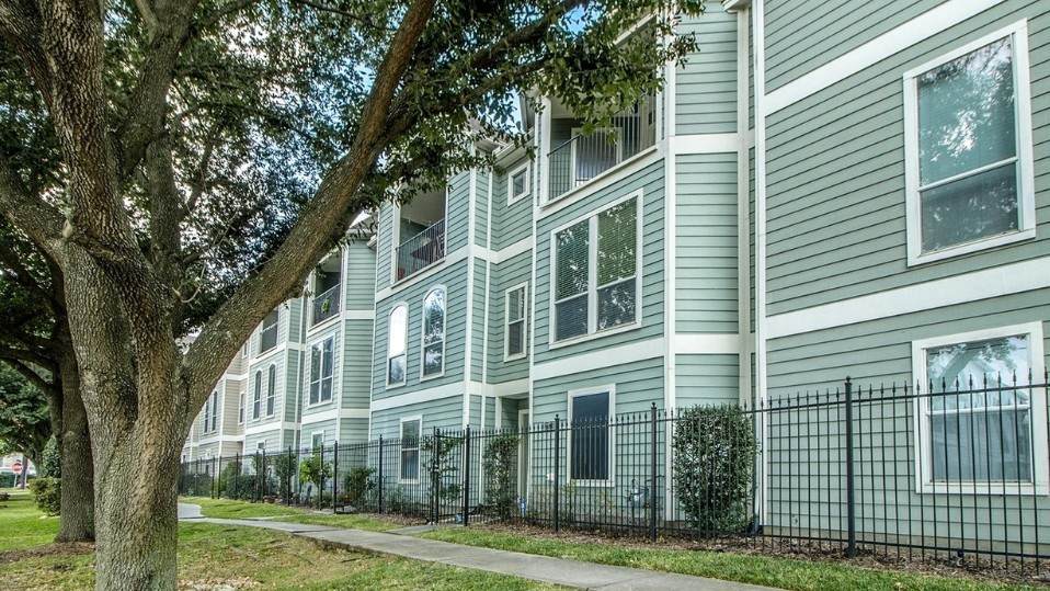 1273 17th Street - Photo 1